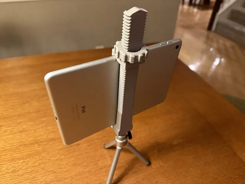 Giá đỡ chân máy cho máy tính bảng với ren 1/4 - Image 2