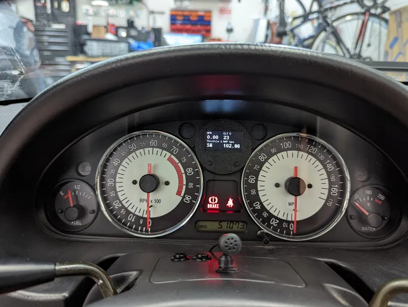 Bìa đồng hồ KaN số và giá đỡ áp suất dầu từ Beer Money Mo... - Image 1