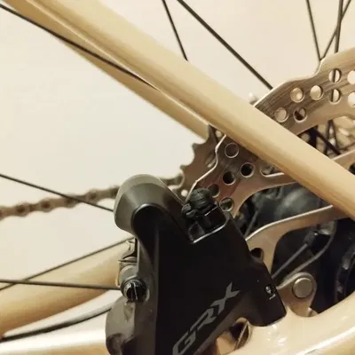 Nắp van xả Shimano cho hệ thống phanh đĩa thủy lực