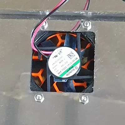 Quạt lắp dưới hộp điện tử Prusabox