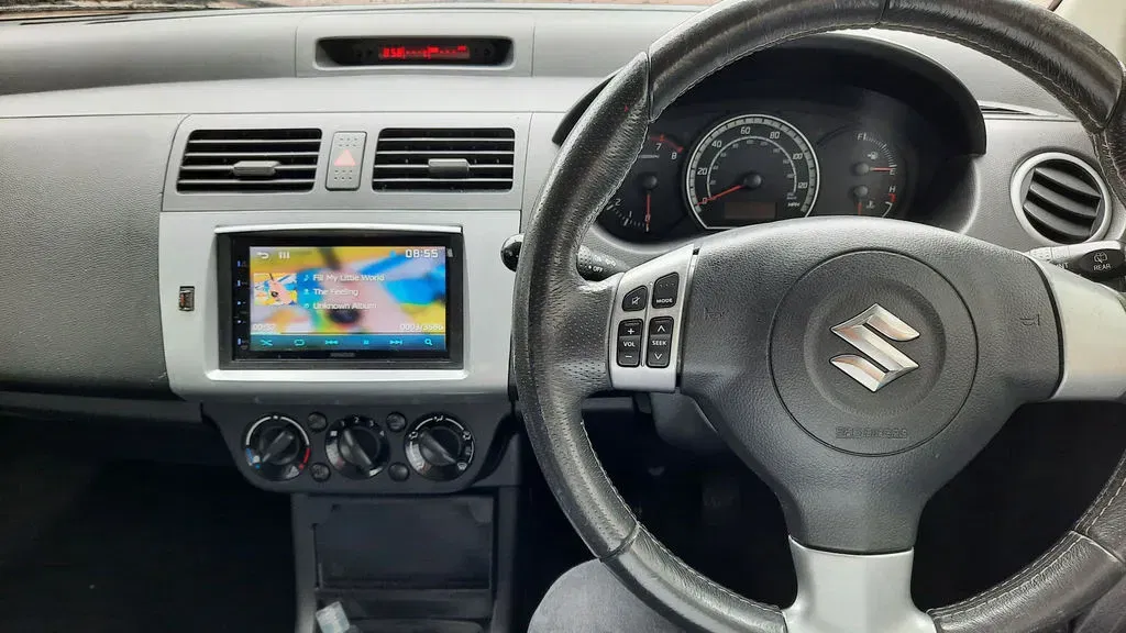 Bộ trim và visor cho đầu phát màn hình cảm ứng Suzuki Swift 2009 - Image 4