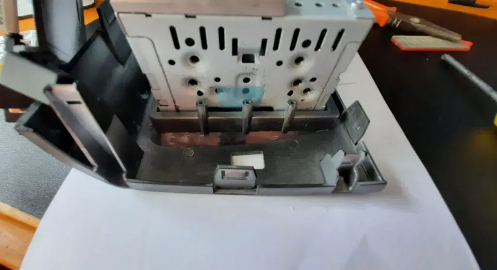 Giá đỡ USB cho xe Suzuki Swift Mk3 - Image 12