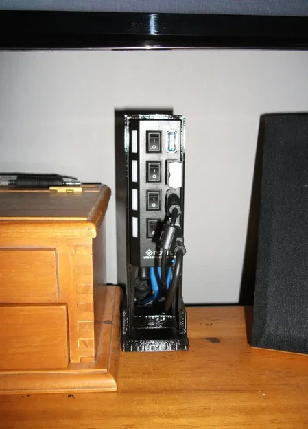 Giá đỡ USB Hub dọc với 7 cổng kết nối - Image 1