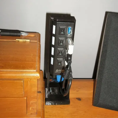 Giá đỡ USB Hub dọc với 7 cổng kết nối