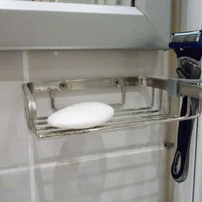 Giá đỡ dao cạo đơn giản và hiệu quả