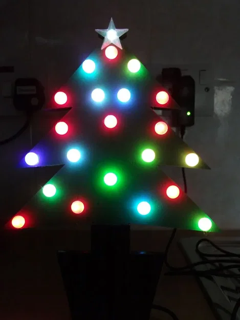 Cây thông Giáng sinh LED đổi màu độc đáo - Image 1