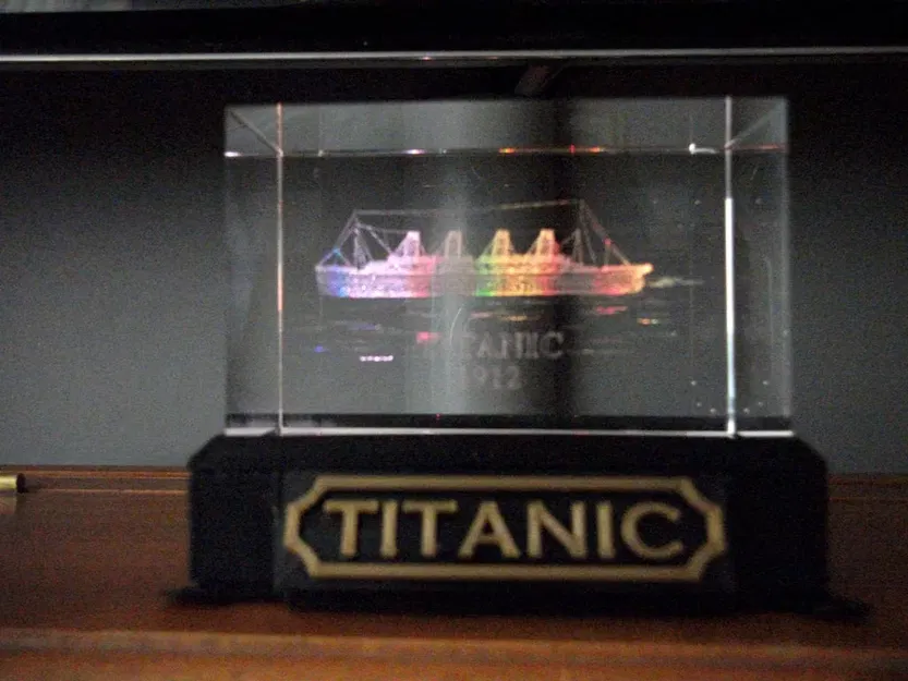 Đế hiển thị có đèn LED cho khối acrylic khắc laser 3D - Image 2