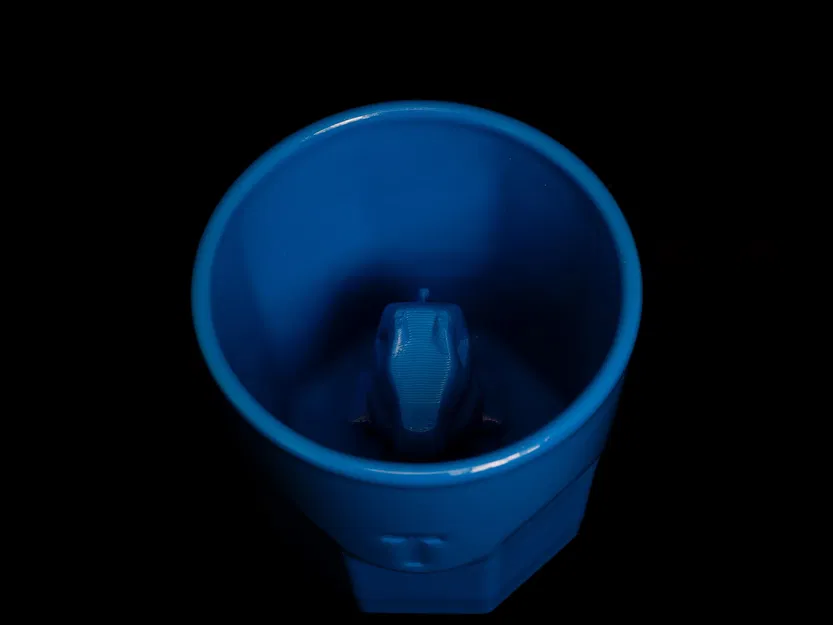 Totodile ẩn mình trong cốc Octaglass - Image 3