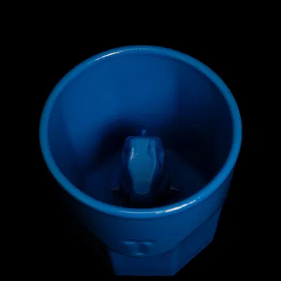 Totodile ẩn mình trong cốc Octaglass