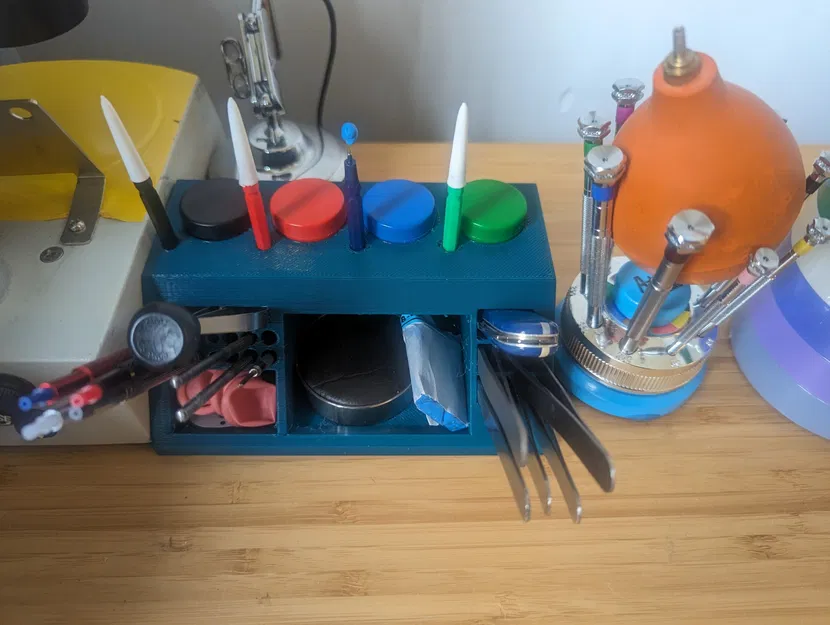 Giá đỡ công cụ sửa đồng hồ nhỏ gọn cho Prusa Mini - Image 1