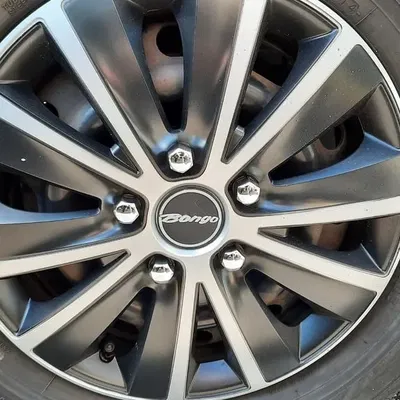 Nắp trung tâm bánh xe tùy chỉnh sử dụng phương pháp Z-Hop