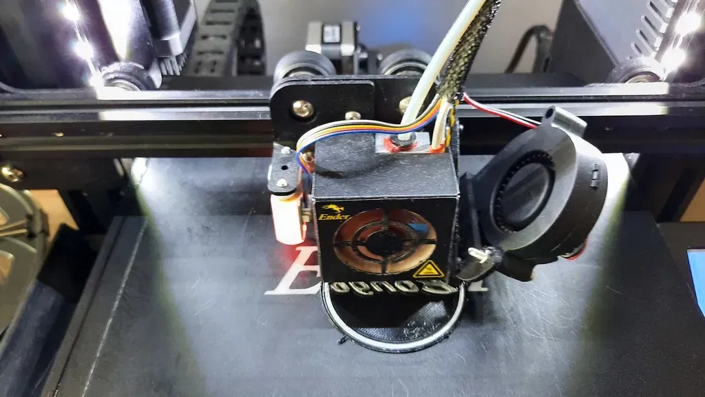 Nắp trung tâm bánh xe tùy chỉnh sử dụng phương pháp Z-Hop - Image 5