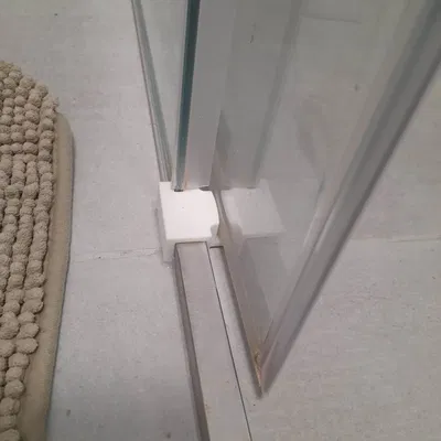 Bánh xe trượt cho cửa phòng tắm