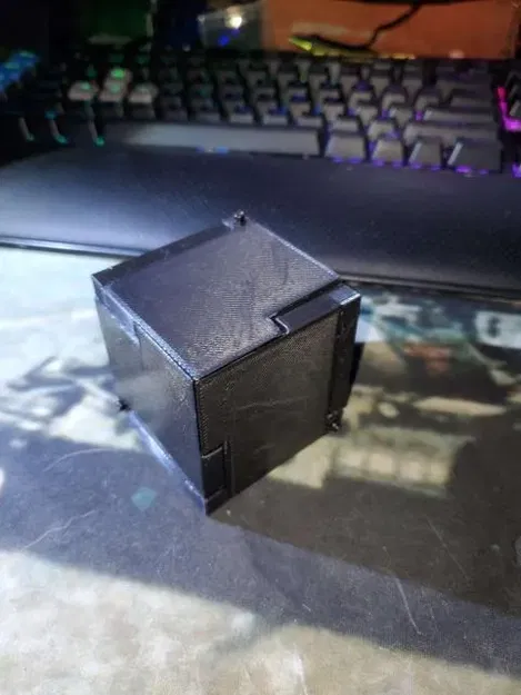 Hộp lưu trữ hình học Mobius Kaleidocycle độc đáo - Image 1