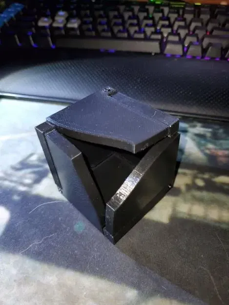 Hộp lưu trữ hình học Mobius Kaleidocycle độc đáo - Image 2