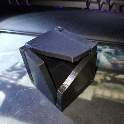 Hộp lưu trữ hình học Mobius Kaleidocycle độc đáo