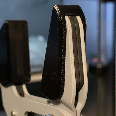 Mỏ cặp tự điều chỉnh QUINN 7 inch với hàm mềm TPU