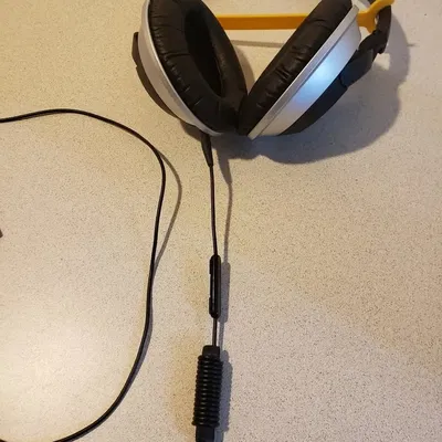 Giá đỡ dây tai nghe cho dây 2mm