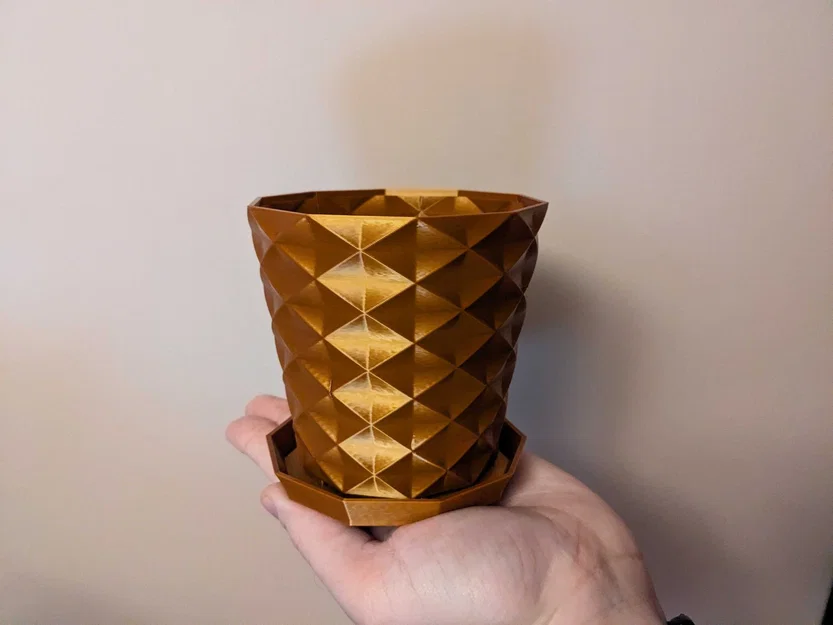 Chậu hoa nhỏ đơn giản có lỗ thoát nước và khay hứng nước - Image 1