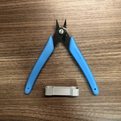 Kẹp để đóng kìm cắt an toàn hơn