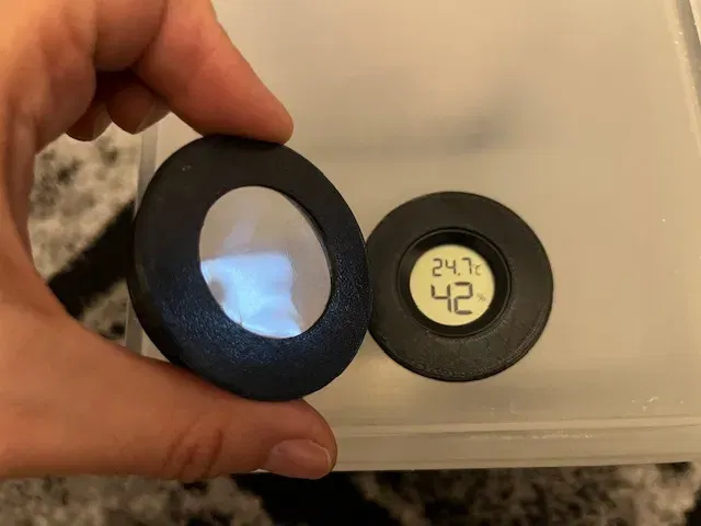 Giá đỡ hygrometer tròn cho hộp khô - Image 1