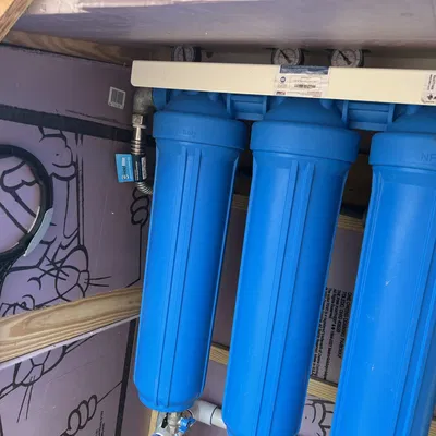 Giá đỡ chìa khóa lọc nước Atlas