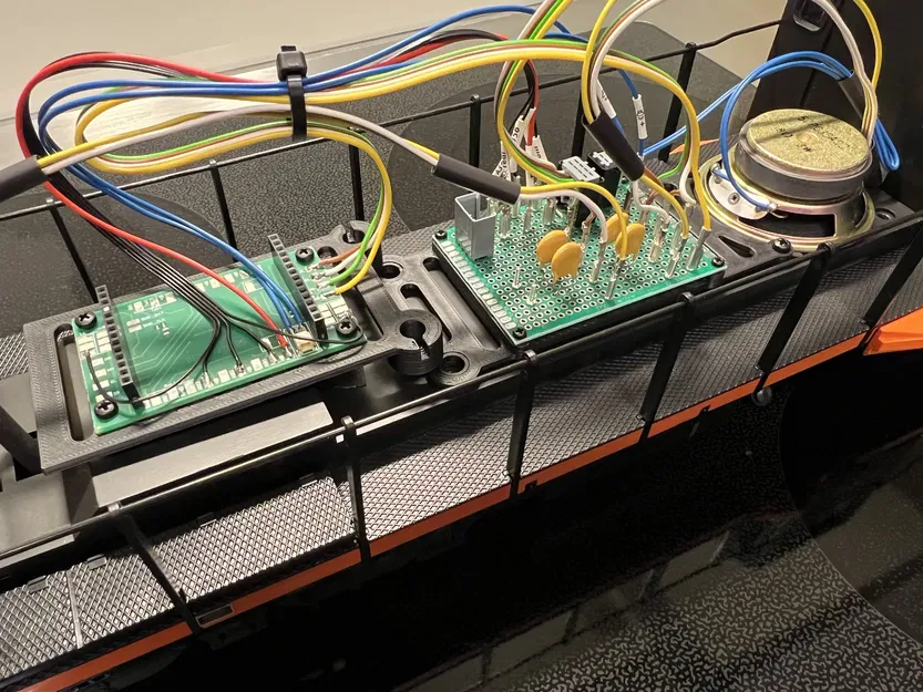 Giá đỡ lắp đặt bộ giải mã diesel LGB Alco - Image 1