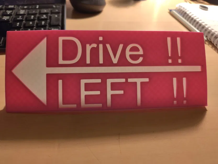 Biển báo lái xe bên trái tại New Zealand - Image 1