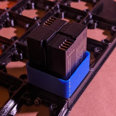 Giá đỡ Gridfinity cho pin Panasonic Lumix DMW-BLC12PP và DMW-BLC12E