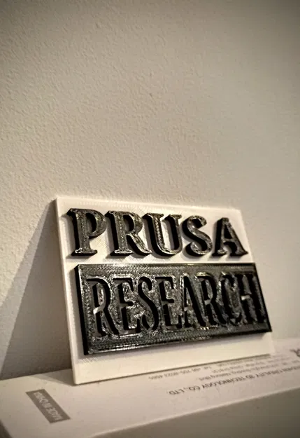 Napis Prusa Research với thiết kế in hai màu sắc - Image 1