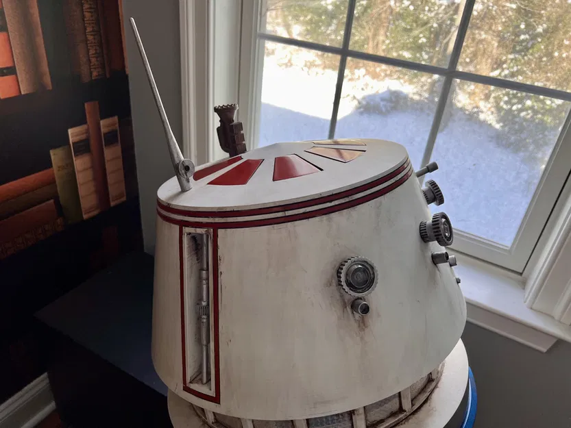 R5-D4 với động cơ xấu và hiệu ứng khói ánh sáng - Image 1