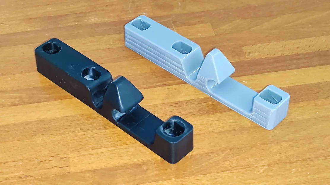 Móc cửa thay thế cho cổng bị hỏng - Image 1
