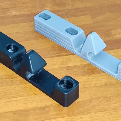 Móc cửa thay thế cho cổng bị hỏng