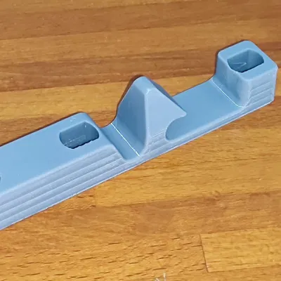 Móc cửa thay thế cho cổng bị hỏng