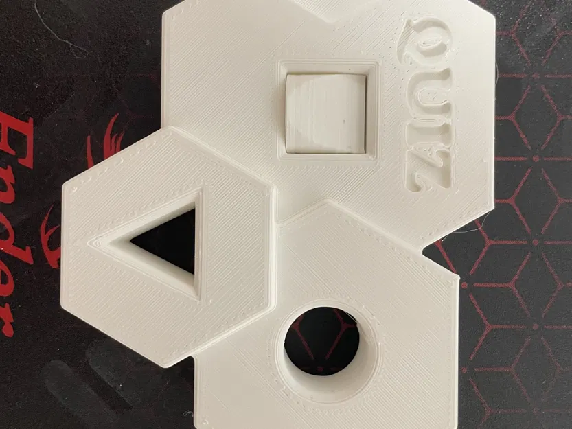 Câu đố hình học với 3 lỗ thử thách trí tuệ - Image 4