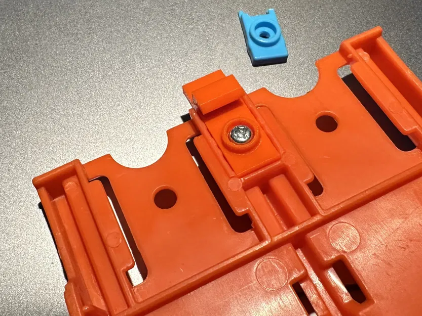 Thay thế chốt hỏng cho xe tải Hot Wheels Speedway - Image 3