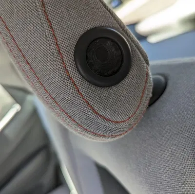 Nút điều chỉnh tựa đầu cho Chevrolet Bolt EV