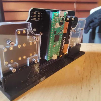 Giá đỡ vật liệu thấp cho console Sprig của hackclub