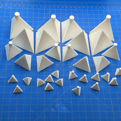 Giá đỡ hình chóp cho nghệ nhân với ba kích thước khác nhau