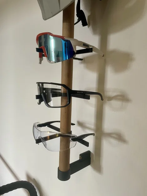 Giá treo mũ bảo hiểm và kính đạp xe bằng gỗ gắn tường - Image 2