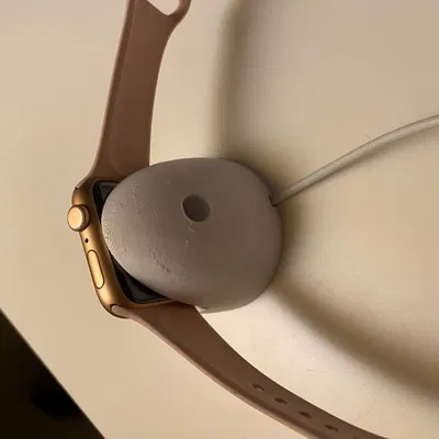 Giá đỡ Apple Watch 42-44mm với lỗ cáp sạc mở rộng