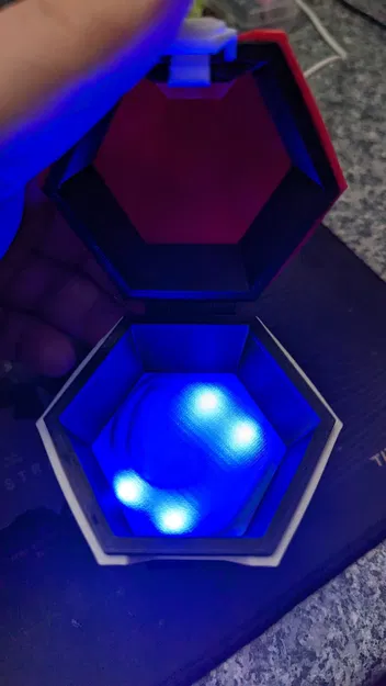 Đèn bàn Pokeball phong cách Low Poly điều khiển không dây - Image 2