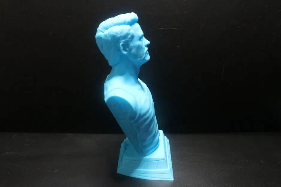 Tượng bán thân Tony Stark/Iron Man của Robert Downey Jr. - Image 4