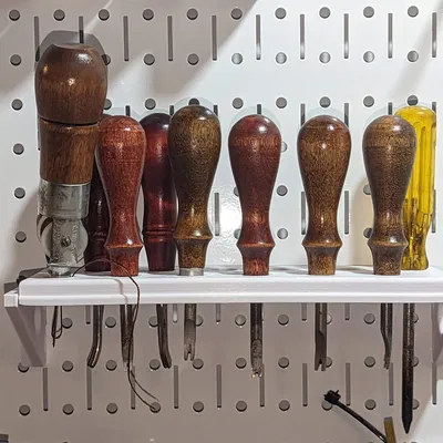 Giá đỡ dụng cụ làm da 12 lỗ Wall Control DDD 3x6