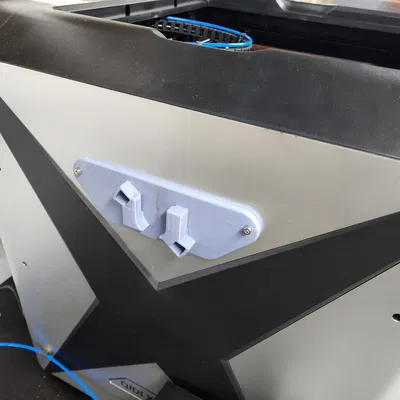 Giá đỡ bên cho việc nạp filament dễ dàng trên Qidi X-Max 3