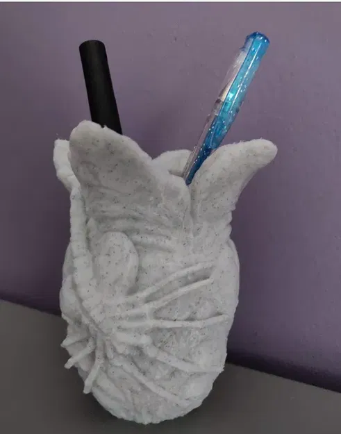 Giá đỡ bút hình quả trứng ngoài hành tinh - Image 1