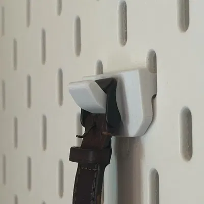 Giá đỡ đồng hồ Ikea Skadis với móc treo tiện lợi