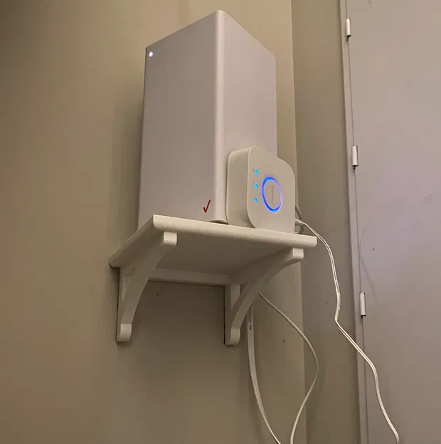 Kệ hình vuông gắn tường (dán) đơn giản - Image 1