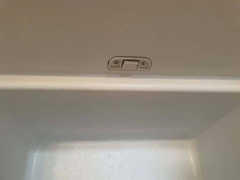 Giá đỡ/khóa ngăn đông tủ lạnh Hanseatic - Image 1