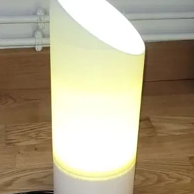 Đèn bàn hiện đại dành cho chị dâu